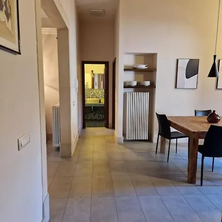 Con Fascino Antico E Comfort Moderno Trecastagni