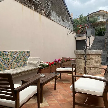 Con Fascino Antico E Comfort Moderno Villa Trecastagni
